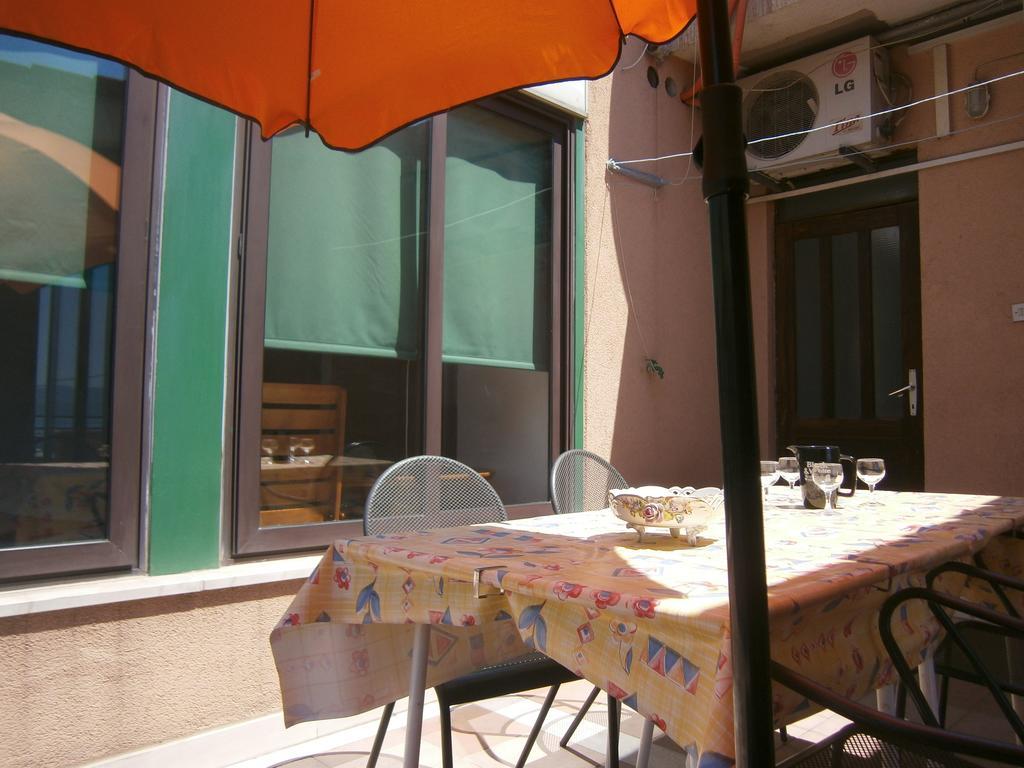 Villa Miranda - Croazia Omiš Kamer foto